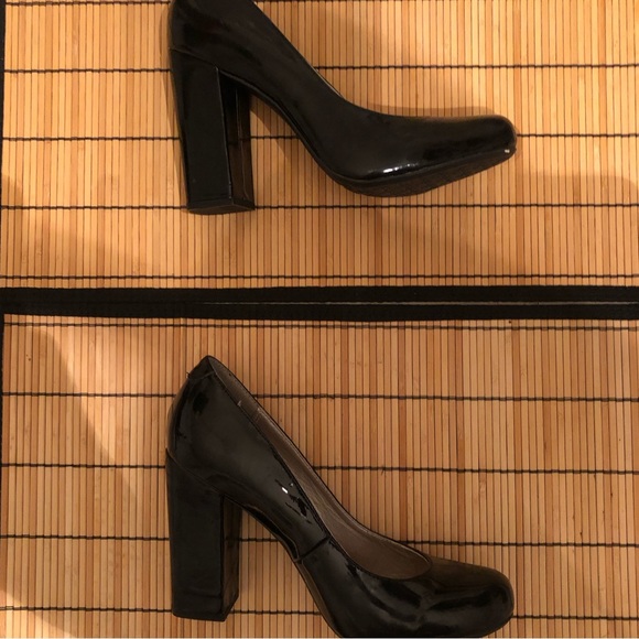 black chunky heel pumps/shoes - Picture 3 of 6